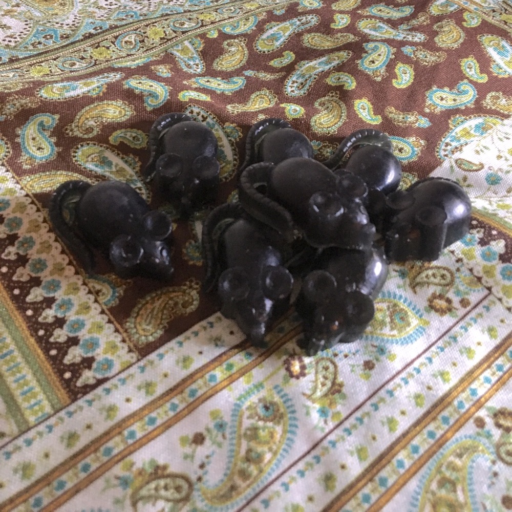 Black mice soap
